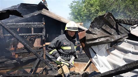 Russian air strike kills five in Dnipro, Ukraine says .